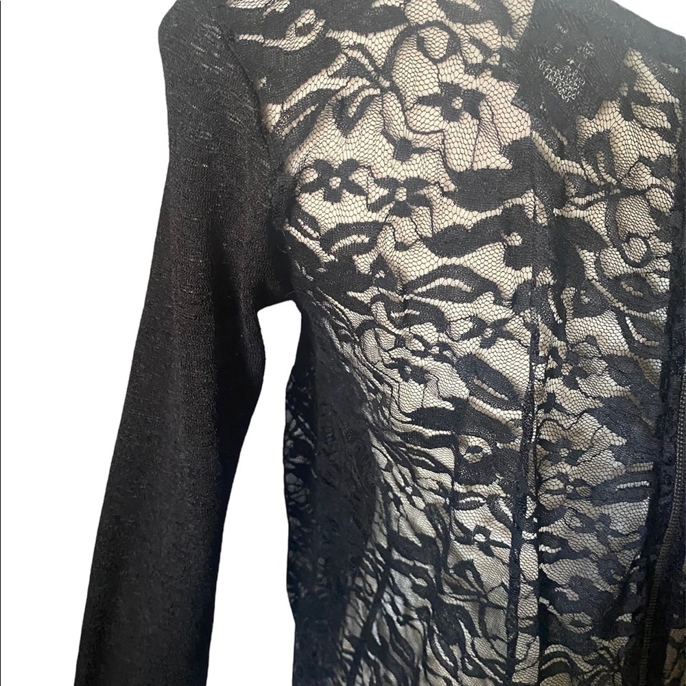 DAYTRIP-BLACK LACE TOP - Picture 3 of 9